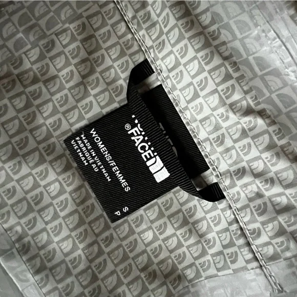 The North Face Women's Alta Vista Rain Jacket in Almond Butter - Size S - Picture 7 of 14